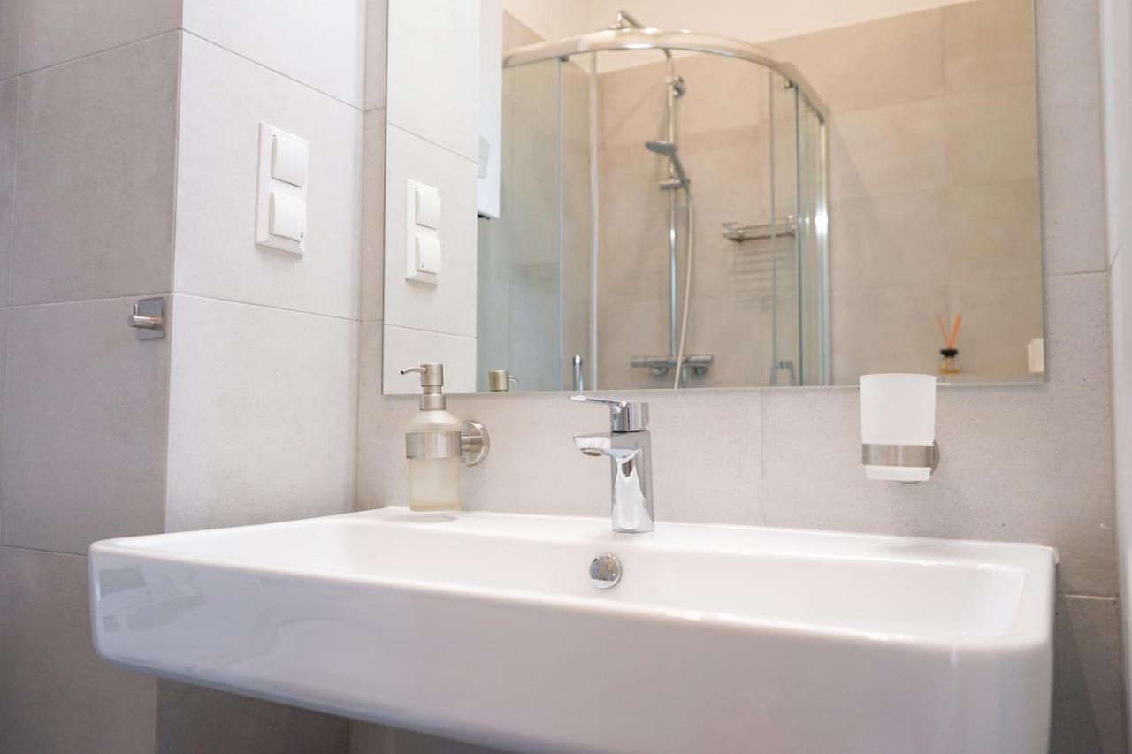 Nadland Apartments B7 Wina Bagian luar foto