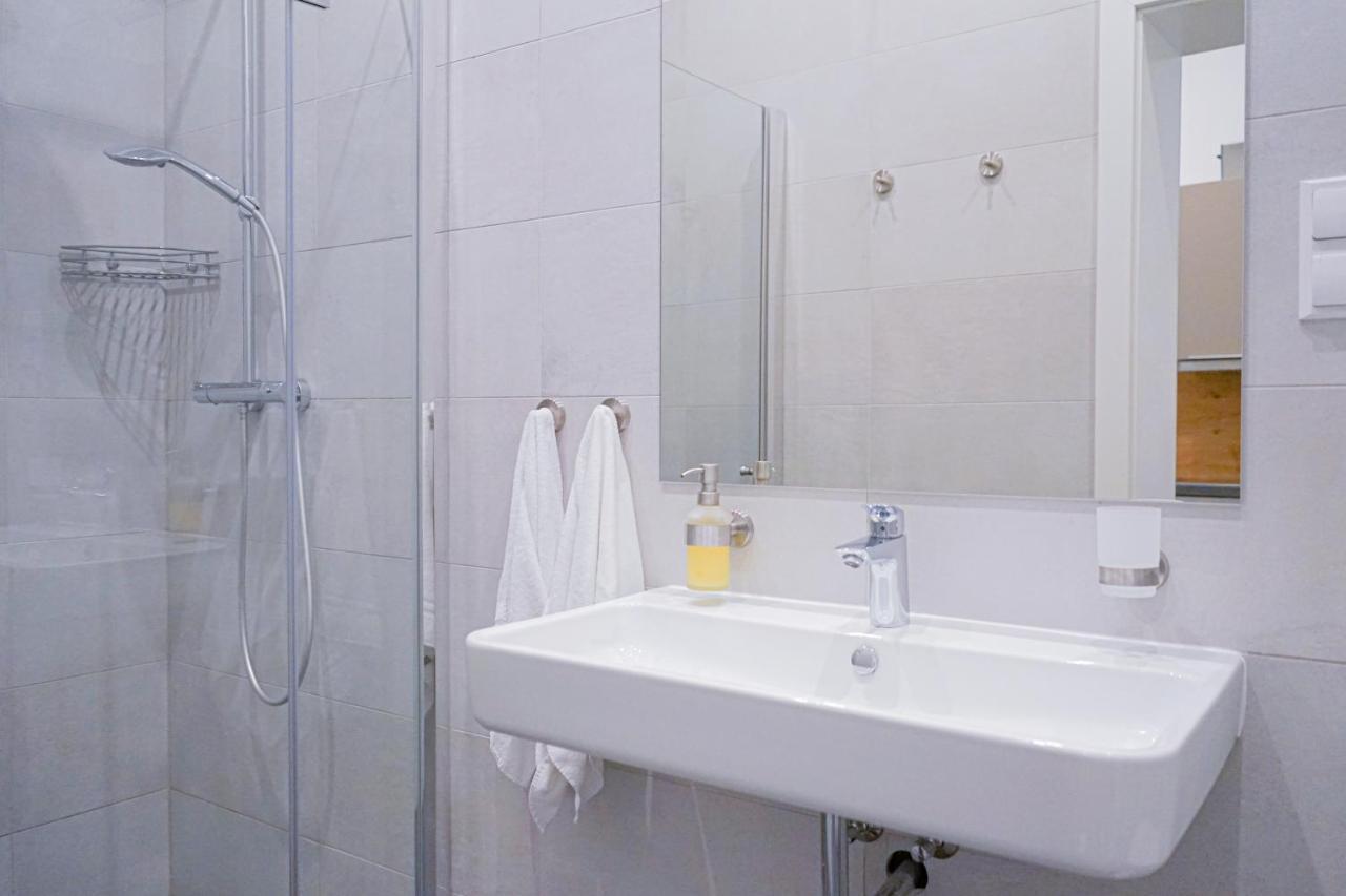 Nadland Apartments B7 Wina Bagian luar foto